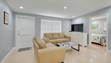 Villa (4 Bedrooms) | Interior