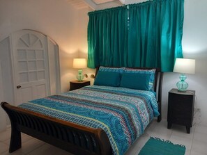 3 bedrooms, iron/ironing board, free WiFi, bed sheets - Cliffside house with stunning sea view w/ private pool 10 min walk to the beach! (Barbados)