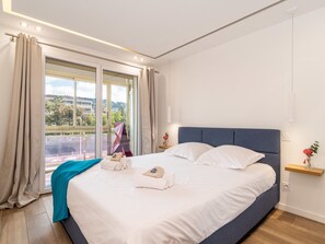 2 slaapkamers, een strijkplank/strijkijzer, reisbedje, wifi