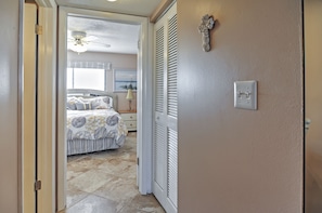 1 bedroom, bed sheets - Beachfront St Petersburg Condo w/ Community Pool! (Treasure Island)