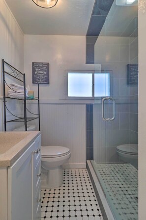 Bathroom - 1880s 'the Edison House' - Walk to Dtwn Fun! (St. Augustine)