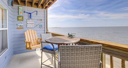 Walkable Beachfront Retreat on Cedar Key!