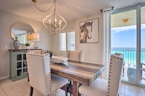 Apartment (2 Bedrooms) | Interior - Beachfront Fort Walton Beach Condo w/ Pool Access! (Fort Walton Beach)