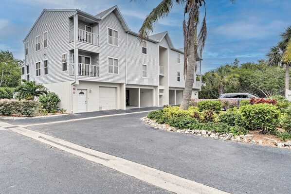 Apartment (2 Bedrooms) | Interior - Walk to Manatee Public Beach: Cozy Getaway! (Holmes Beach)