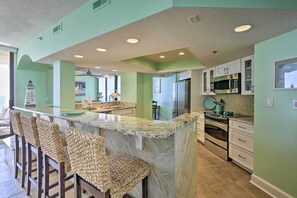 Apartment (3 Bedrooms) | Interior - Gulf View Destin Condo With Resort Pool & Spa! (Destin)