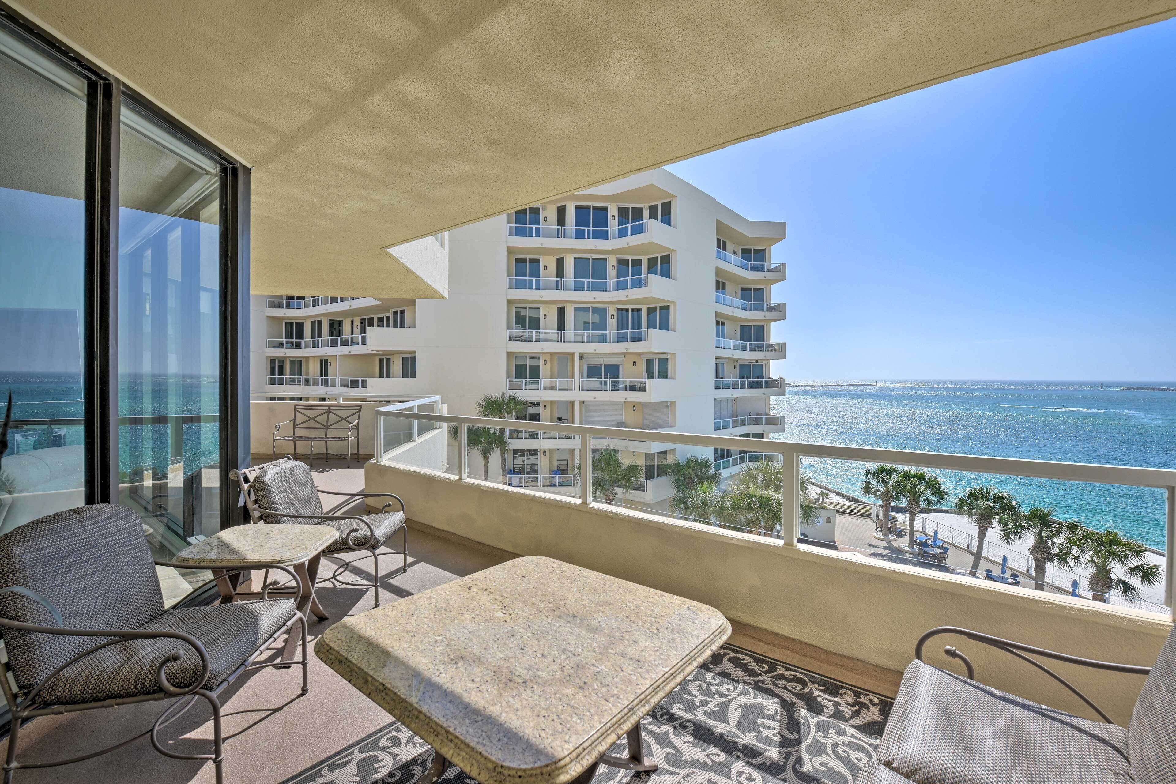 Gulf View Destin Condo With Resort Pool & Spa!