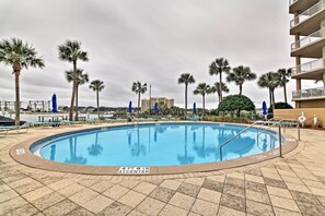 Apartment (2 Bedrooms) | Interior - Beachfront Destin Condo w/ Pool & Harbor View! (Destin)