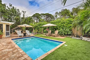 Interior - Bradenton Home w/ Beautiful Yard: 4 Mi to Downtown (Bradenton)