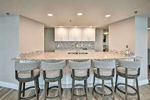 Apartment (2 Bedrooms) | Interior - Beautiful Daytona Beach Shores Condo w/ Hot Tub! (Daytona Beach Shores)