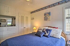 Interior - Breezy & Beachy Belleair Condo: 12 Steps to Shore! (Belleair Beach)