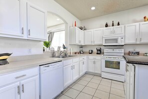 House (Multiple Bedrooms) | Interior - Kissimmee Home w/ Pool < 9 Mi to Disney World! (Kissimmee)