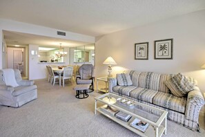Apartment (2 Bedrooms) | Interior - Beachfront Sarasota Resort Condo: Siesta Key View! (Siesta Key)