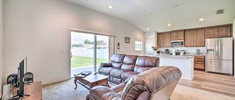 House (3 Bedrooms) | Interior