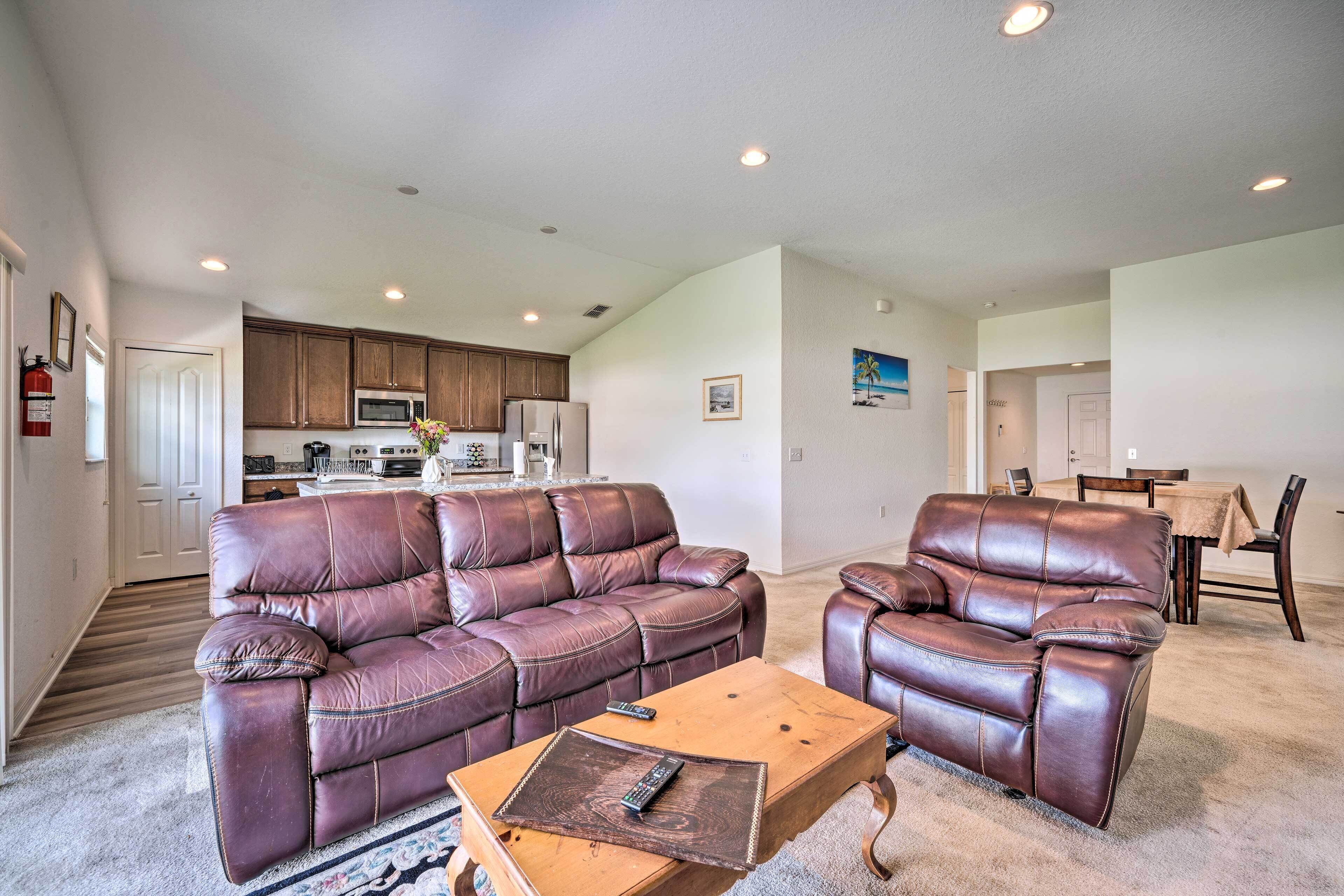 Bright Cypress Gardens Home Near Legoland!