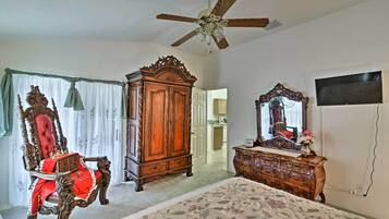 House (4 Bedrooms) | Interior