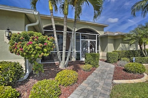 Interior - Canalfront Cape Coral House w/ Pool & Patio! (Cape Coral)