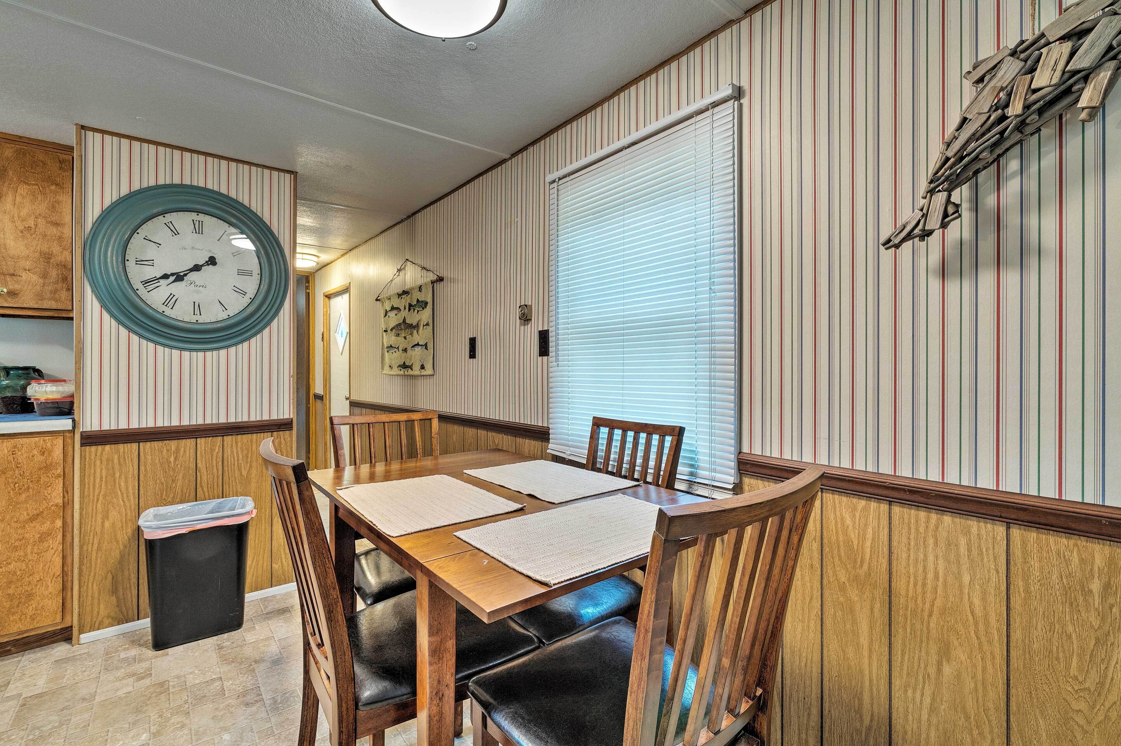 House (2 Bedrooms) | Interior