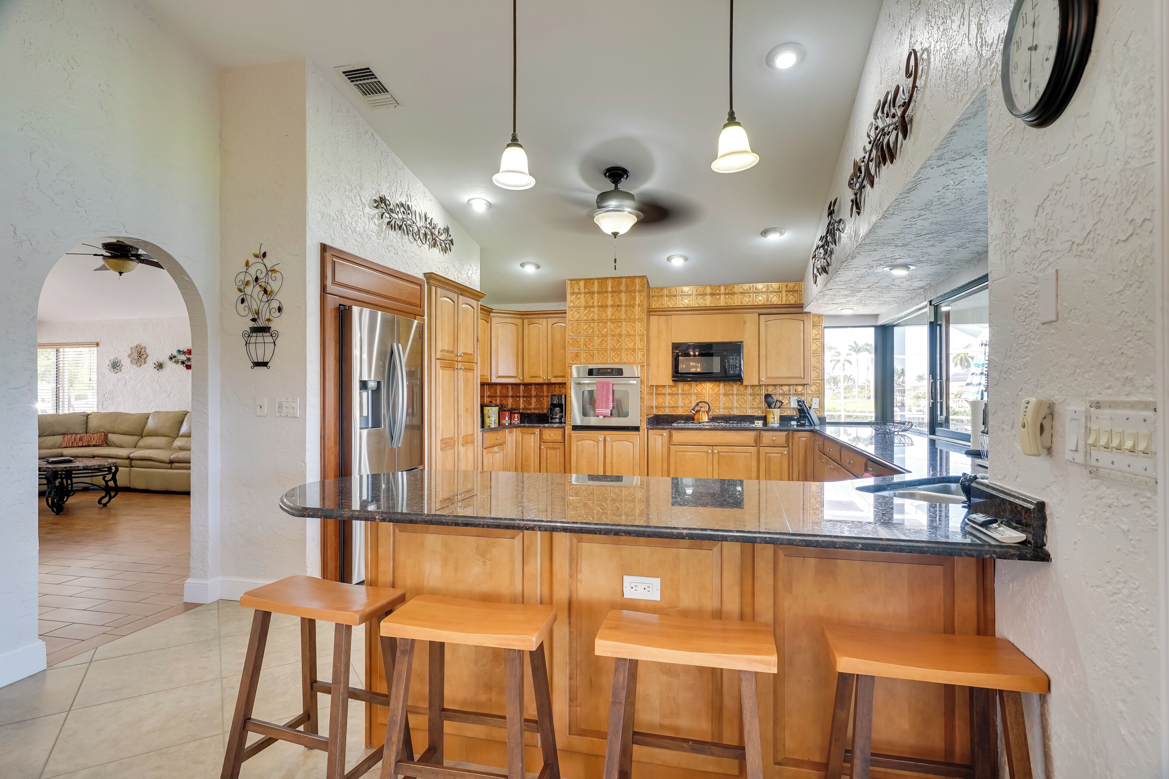 House (3 Bedrooms) | Interior