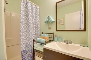 Apartment (0 Bedroom) | Interior - Convenient Sarasota Studio w/ Lush Backyard! (Sarasota)
