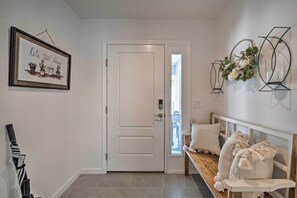 Nhà (3 Bedrooms) | Nội thất