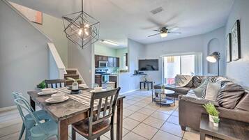 Apartment (4 Bedrooms) | Front of property