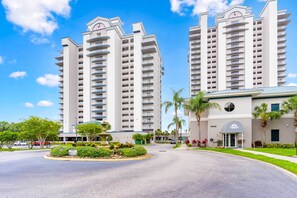 Apartment (1 Bedroom) | Interior - Luxury Condo w/ Huge Private Balcony on Lake Bryan (Orlando)