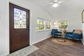 Cottage (2 Bedrooms) | Intérieur