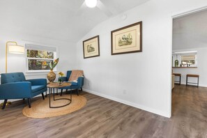 Cottage (2 Bedrooms) | Interior