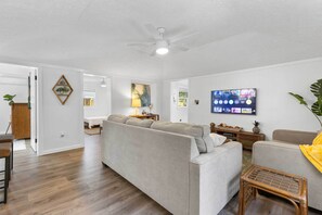 Cottage (2 Bedrooms) | Interior