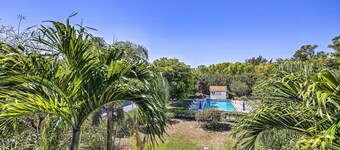 Coastal Condo w/ Pool Access < 1 Mi to Beach!