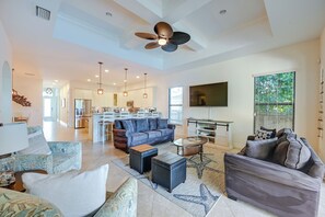 House (3 Bedrooms) | Interior