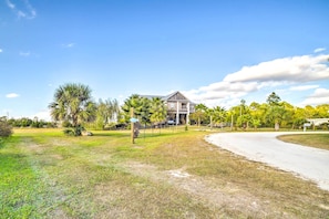 Property grounds - Coastal Perry Cottage ~ 2 Mi to Boat Ramp! (Perry)