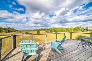Property grounds - Coastal Perry Cottage ~ 2 Mi to Boat Ramp! (Perry)