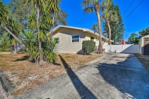 Apartment (1 Bedroom) | Interior - Comfy Dunedin Escape: 1 Block to Main Street! (Dunedin)