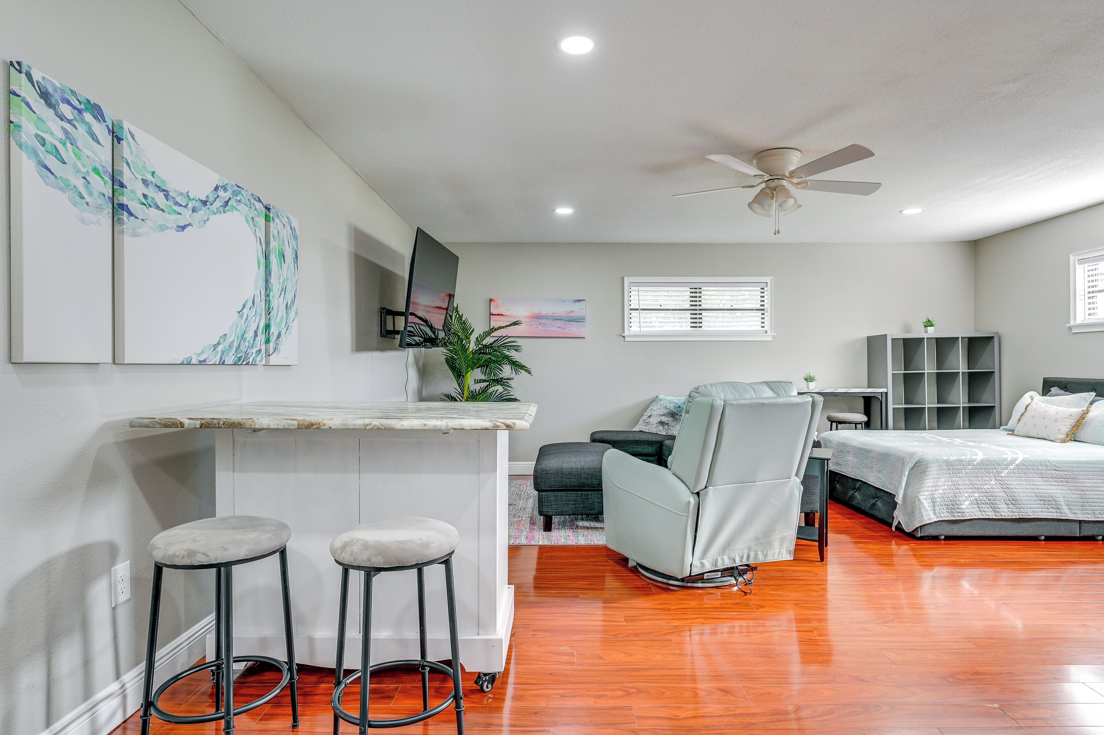 Apartment (0 Bedroom) | Interior