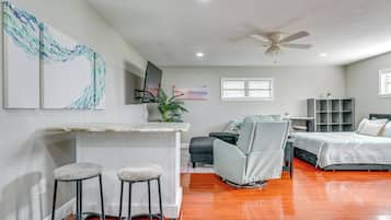 Apartment (0 Bedroom) | Interior