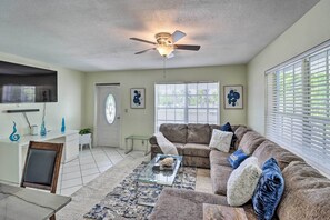 House (3 Bedrooms) | Interior - Cozy Key West Beach Cottage: Walk to Beaches! (Key West)