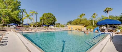 Cottage (2 Bedrooms) | Front of property