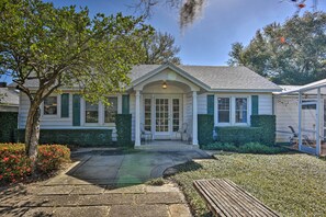 Cottage (2 Bedrooms) | Interior - Cottage w/ Private Pool - Walk to Lake Wales! (Lake Wales)