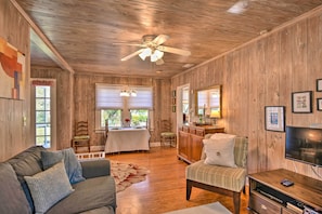 Cottage (2 Bedrooms) | Interior