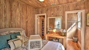 Cottage (2 Bedrooms) | Interior