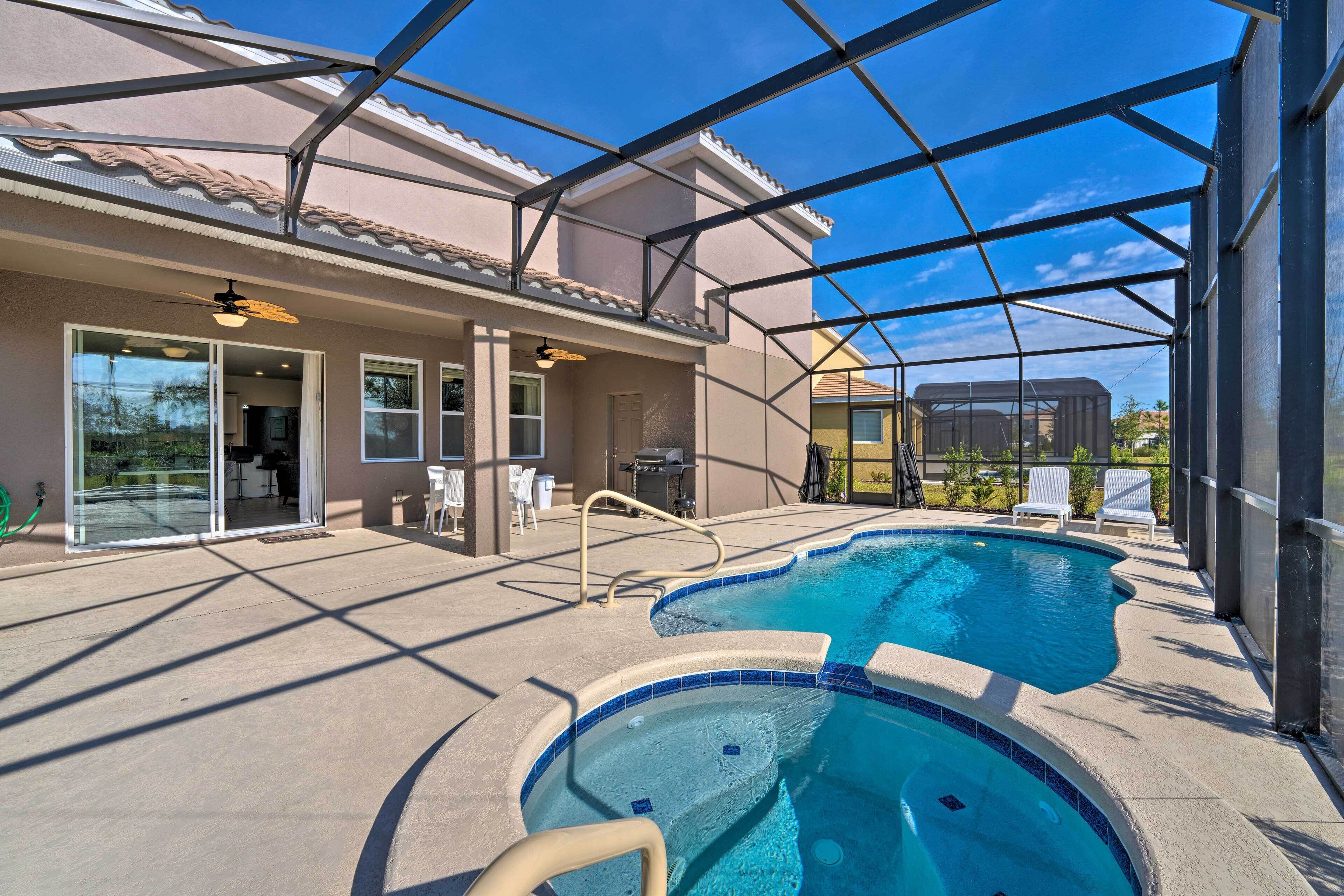 Davenport Home w/ Outdoor Pool Near Disney!
