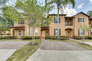 Apartment (4 Bedrooms) | Interior - 9 Mi to Disney: Resort Townhome w/ Private Patio! (Davenport)