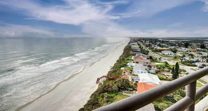 Stunning Ocean Views: Daytona Beach Shores Condo