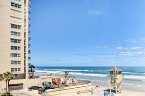 Interior - Daytona Beach Studio With Balcony + Ocean View (Daytona Beach Shores)