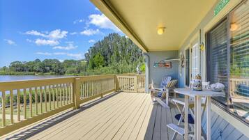 Apartment (2 Bedrooms) | Front of property