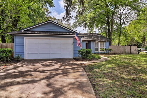 Pet-friendly Amelia Island Home ~ 1 Mi to Beach!