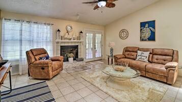 House (3 Bedrooms) | Interior