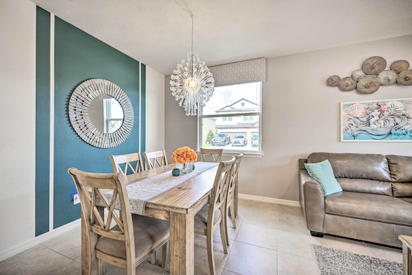 House (5 Bedrooms) | Interior