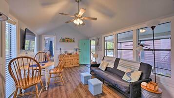 House (1 Bedroom) | Interior